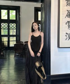 Old Money Black Gold Linen Suit with Adjustable Strap Tank Top and Striped Wide-Leg Pants - Chic 90s Inspired Fashion