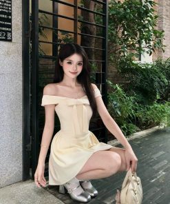 One-Shoulder Bow Dress for Women - French Style Vacation Dress with Waist-Cinching Short Skirt for Summer, Elegant and Chic