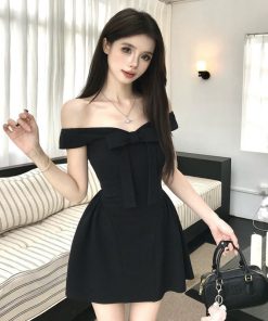 One-Shoulder Bow Dress for Women - French Style Vacation Dress with Waist-Cinching Short Skirt for Summer, Elegant and Chic