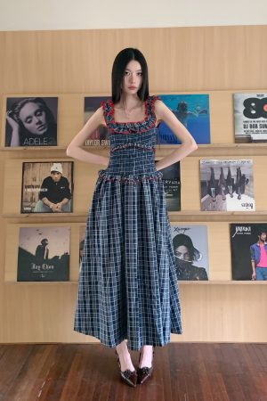 One-Shoulder Contrast Color Strap Dress with Dark Blue Wood Ear Edge - Spring Summer Heartbeat Long Skirt Fashion Dress