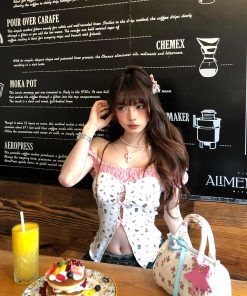 One-Shoulder Cropped T-Shirt for Women - Summer Waist-Cinching Slim Fit White Top with Sweet Dream Design, Spicy Girl Style