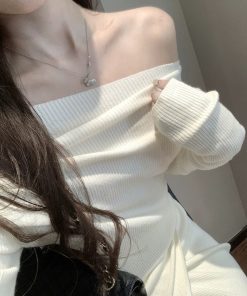 One-Shoulder Knitted Top and Skirt Set for Women - French Style Off-Shoulder Long Sleeve Autumn Winter Fashion