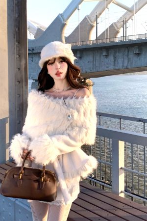 One-Shoulder Korean Style Moonlight Coat for Women - Autumn Winter Long Sleeve Slimming Youthful Fashion Outerwear
