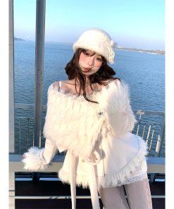 One-Shoulder Korean Style Moonlight Coat for Women - Autumn Winter Long Sleeve Slimming Youthful Fashion Outerwear