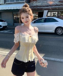 One-Shoulder Lace Edge Short Sleeve Shirt for Women - High-End Summer Off-Shoulder Top in Pure Desire Style