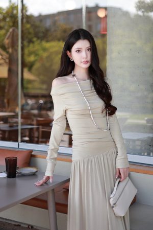 One-Shoulder Long Sleeve Knitted T-Shirt for Women in Green Orchid - Stylish and Versatile Y2K-Inspired Top