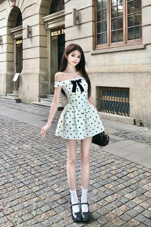 One-Shoulder Polka Dot Dress for Women - French-Style Waist-Cinching Bow Design, Sweet Temperament, Short Summer Dress