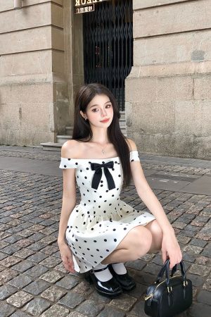 One-Shoulder Polka Dot Dress for Women - French-Style Waist-Cinching Bow Design, Sweet Temperament, Short Summer Dress
