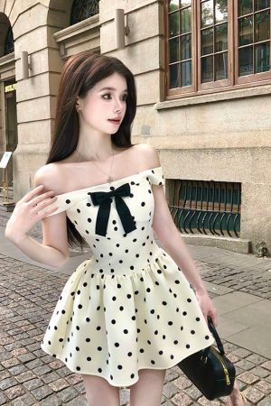 One-Shoulder Polka Dot Dress for Women - French-Style Waist-Cinching Bow Design, Sweet Temperament, Short Summer Dress
