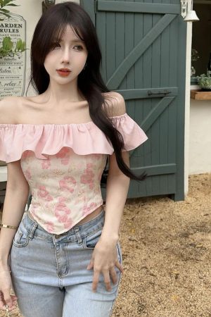 One-Shoulder Ruffle Top for Women, Sweet Irregular Design, Perfect for Spring and Summer, Casual French Style Tea Break Shirt