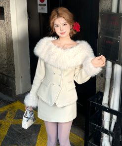 One-Shoulder Spliced Fur Top and Low-Waist Skirt Set - Atmosphere Design, Waist-Defined Style, Trendy Y2K Fashion