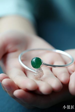 Open-Ended 925 Sterling Silver Ruyi Bracelet for Women with Natural Green Agate Crystal - Simple Elegant Longevity Design
