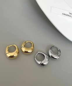 Outfits With Trousers Casual, Winter Outfits Scarf Cold Weather - Minimal Round Earrings