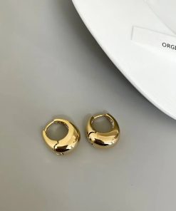 Outfits With Trousers Casual, Winter Outfits Scarf Cold Weather - Minimal Round Earrings