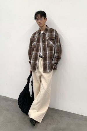 Oversized Brown Plaid Quilted Shirt for Autumn/Winter 2025 - Trendy 90s Inspired Layering Piece