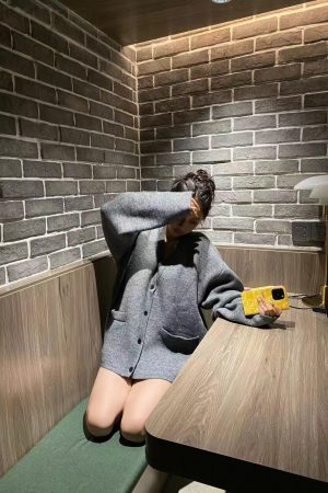 Oversized Pumpkin Korean Style V-Neck Loose Knit Cardigan - Versatile and Slimming Women's Sweater Coat