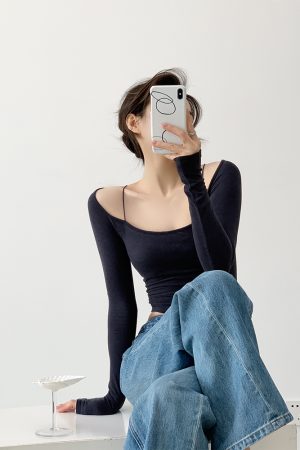 Padded Long Sleeve Off-Shoulder T-Shirt for Women, Slim Fit Base Layer, Spring Fashion Top, Sexy 90s Style