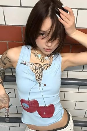 Paris Outfits, Outfit Inspo Casual - Y2K Cherry Top