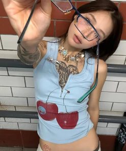 Paris Outfits, Outfit Inspo Casual - Y2K Cherry Top