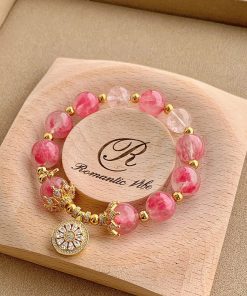 Peach Blossom Pink Strawberry Crystal Compass Bracelet - INS Style Light Luxury Women's Wristband, Niche Design Accessory