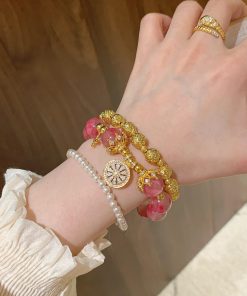 Peach Blossom Pink Strawberry Crystal Compass Bracelet - INS Style Light Luxury Women's Wristband, Niche Design Accessory