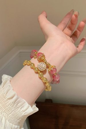 Peach Blossom Pink Strawberry Crystal Compass Bracelet - INS Style Light Luxury Women's Wristband, Niche Design Accessory
