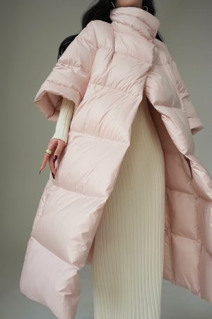 Peach Over-Knee Extra Long Down Jacket for Women - Thickened Cold-Resistant Canglan Design, Perfect for Winter Fashion