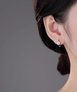 Petal Earrings for Women, 2025 Trendy Ear Clips, High-End Feel, No-Sleep Design, Chic Hoops, Stylish Ear Accessories