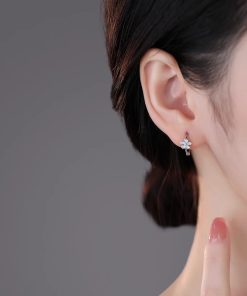 Petal Earrings for Women, 2025 Trendy Ear Clips, High-End Feel, No-Sleep Design, Chic Hoops, Stylish Ear Accessories