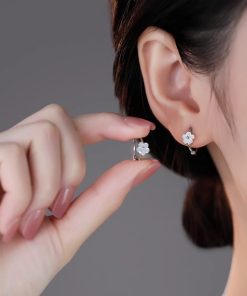 Petal Earrings for Women, 2025 Trendy Ear Clips, High-End Feel, No-Sleep Design, Chic Hoops, Stylish Ear Accessories
