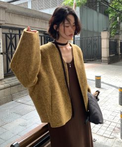 Petite Camel Cashmere No-Button Short V-Neck Coat in Su Bo Changqing Style - Chic Minimalist Outerwear for Fall and Winter