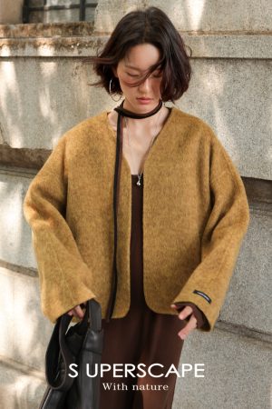 Petite Camel Cashmere No-Button Short V-Neck Coat in Su Bo Changqing Style - Chic Minimalist Outerwear for Fall and Winter
