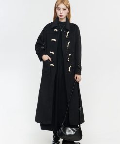 Petite Hepburn-Style Black Woolen Duffle Coat with Toggles, Mid-Length Spring 2025 Fashion for a Chic 90s Look