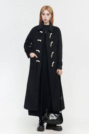Petite Hepburn-Style Black Woolen Duffle Coat with Toggles, Mid-Length Spring 2025 Fashion for a Chic 90s Look
