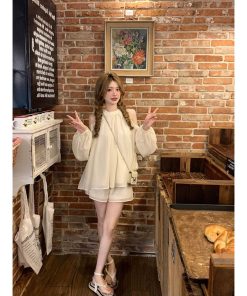 Petite Off-Shoulder Halter Top and Shorts Two-Piece Set - Sweet and Youthful Summer Style for a Chic Look