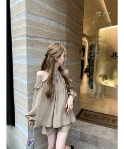 Petite Off-Shoulder Halter Top and Shorts Two-Piece Set - Sweet and Youthful Summer Style for a Chic Look