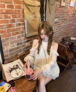 Petite Off-Shoulder Halter Top and Shorts Two-Piece Set - Sweet and Youthful Summer Style for a Chic Look