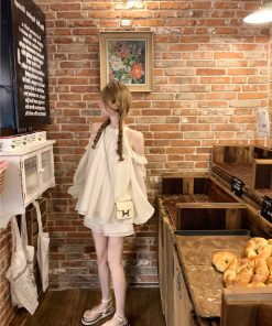 Petite Off-Shoulder Halter Top and Shorts Two-Piece Set - Sweet and Youthful Summer Style for a Chic Look