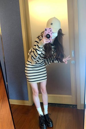 Petite Women's Striped Knitted Cardigan Set - Short Sleeve Top & Skirt Two-Piece for Autumn Fashion