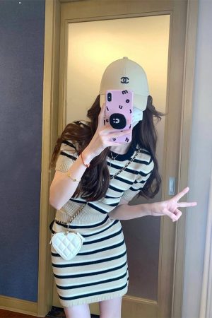 Petite Women's Striped Knitted Cardigan Set - Short Sleeve Top & Skirt Two-Piece for Autumn Fashion