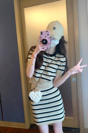 Petite Women's Striped Knitted Cardigan Set - Short Sleeve Top & Skirt Two-Piece for Autumn Fashion