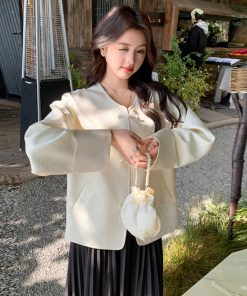 Pink Chinese-Style Women's Coat with National Knot Design, Loose Casual Fit for Spring and Autumn 2025