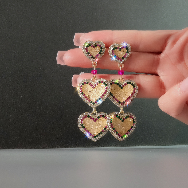 Pink Crystal Heart Earrings for Women, Trendy Japanese Korean Style, Minimalist Long Design, Elegant High-End Fashion Accessory Pink Crystal Heart Earrings for Women, Trendy Japanese Korean Style, Minimalist Long Design, Elegant High-End Fashion Accessory