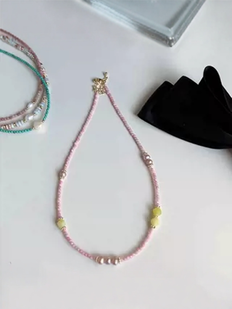Pink Crystal Necklace for Women with Natural Freshwater Pearls and Turquoise Collarbone Chain - High-End Niche Jewelry Accessory Pink Crystal Necklace for Women with Natural Freshwater Pearls and Turquoise Collarbone Chain - High-End Niche Jewelry Accessory