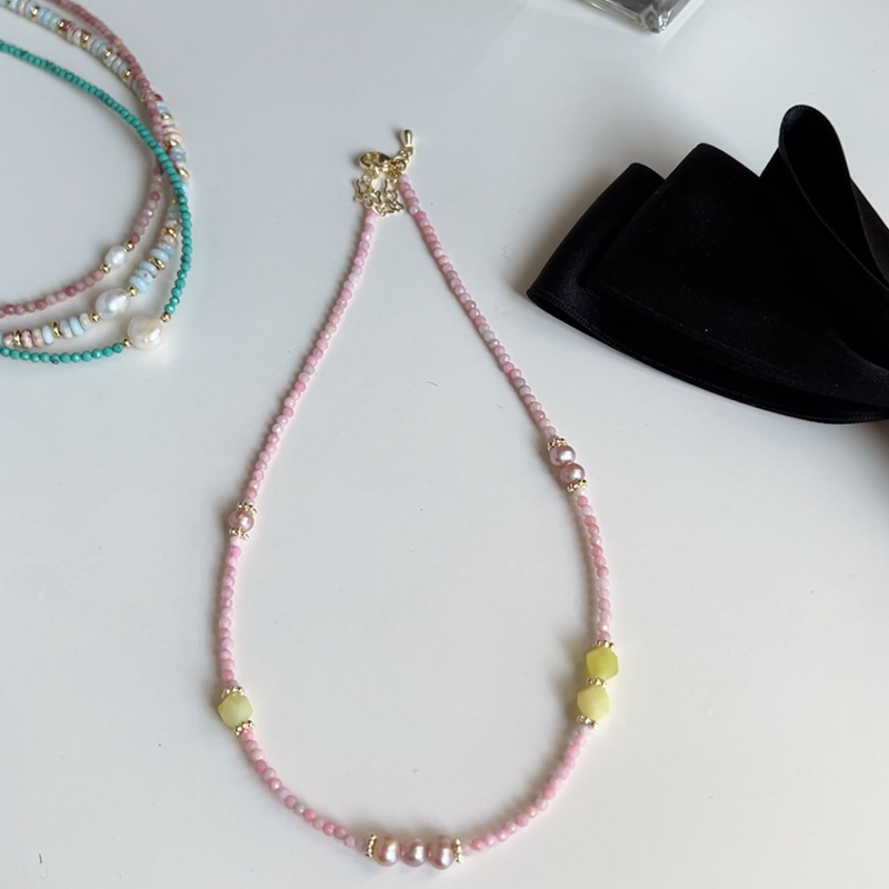 Pink Crystal Necklace for Women with Natural Freshwater Pearls and Turquoise Collarbone Chain - High-End Niche Jewelry Accessory Pink Crystal Necklace for Women with Natural Freshwater Pearls and Turquoise Collarbone Chain - High-End Niche Jewelry Accessory