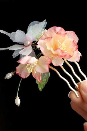 Pink Flower Qipao Hair Comb - Sweet Girl Hanfu Headdress with Butterfly Hairpin, Tang Style Hair Accessory for Elegant Looks