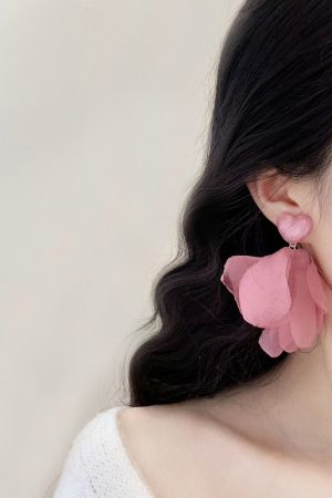 Pink Heart Chiffon Fabric Earrings for Women - Sweet Forest Style, Ultra-Fairy Vacation Vibe, Mosquito Coil Clip Design