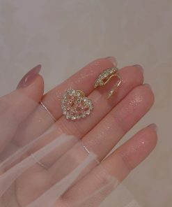 Pink Heart Diamond Stud Earrings for Women, 2025 Trendy Light Luxury Non-Pierced Ear Clips, Sweet Fashion Accessories