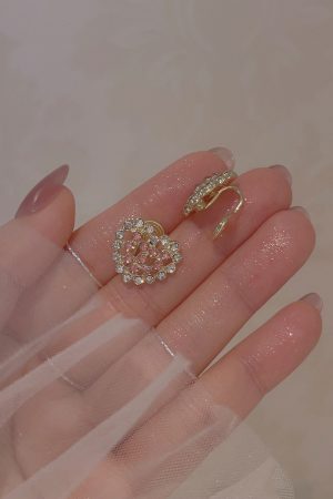 Pink Heart Diamond Stud Earrings for Women, 2025 Trendy Light Luxury Non-Pierced Ear Clips, Sweet Fashion Accessories