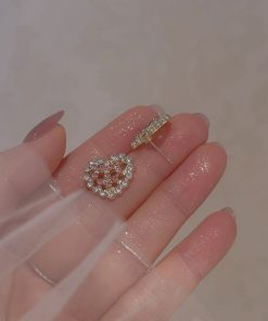 Pink Heart Diamond Stud Earrings for Women, 2025 Trendy Light Luxury Non-Pierced Ear Clips, Sweet Fashion Accessories